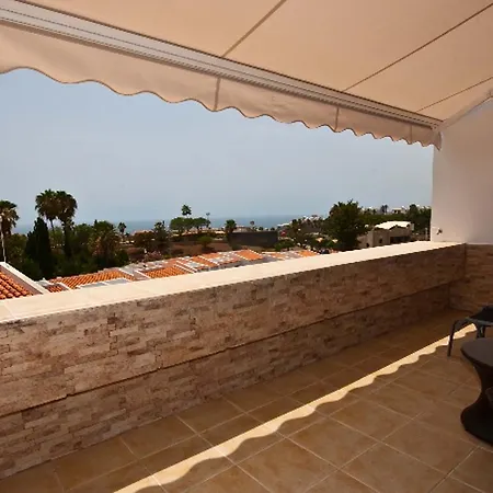 Ocean View - Island Village 아파트호텔